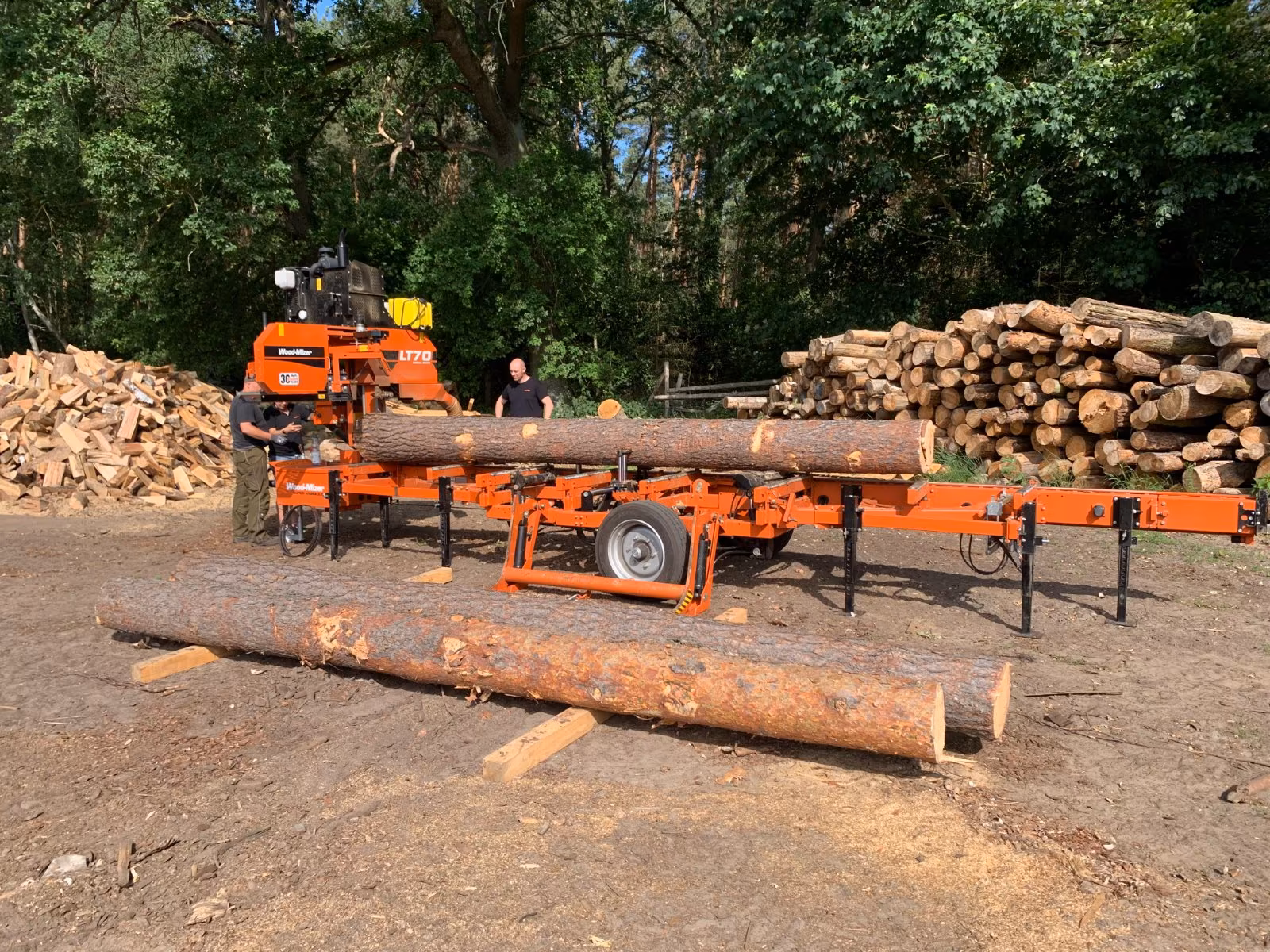 LT70 Sägewerk beim Lohnschnitt